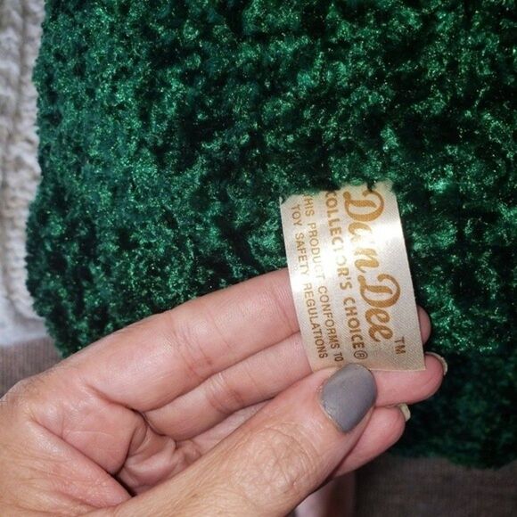 GREEN PLUS Christmas Bear - Picture 5 of 6